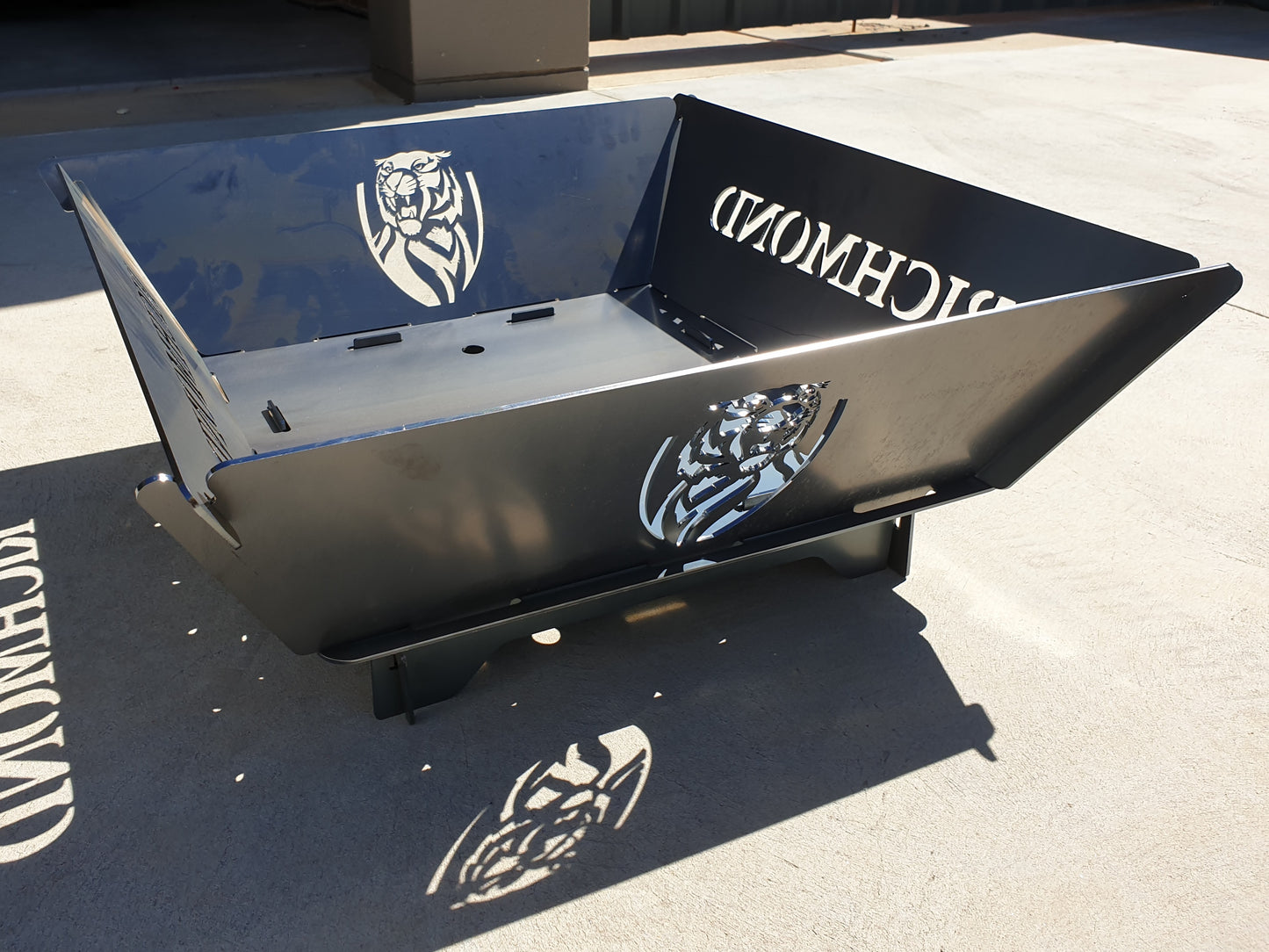 Richmond Tigers Fire Pit CollapsibleMade With Australian Steel