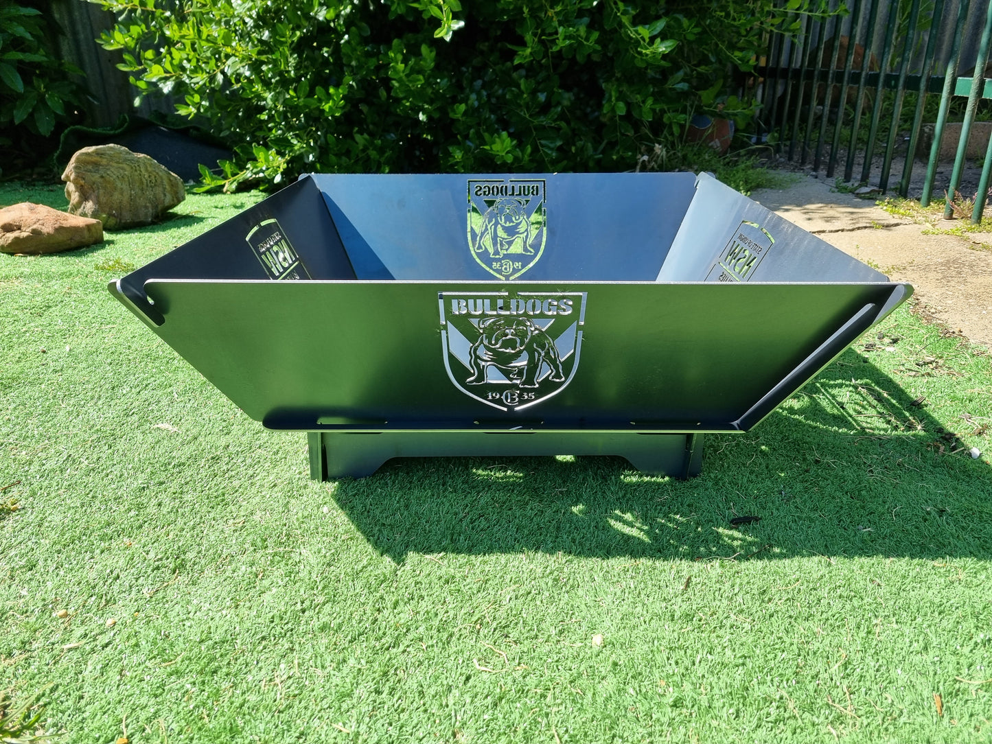 Bulldogs NRL Fire Pit Collapsible Made With Australian Steel